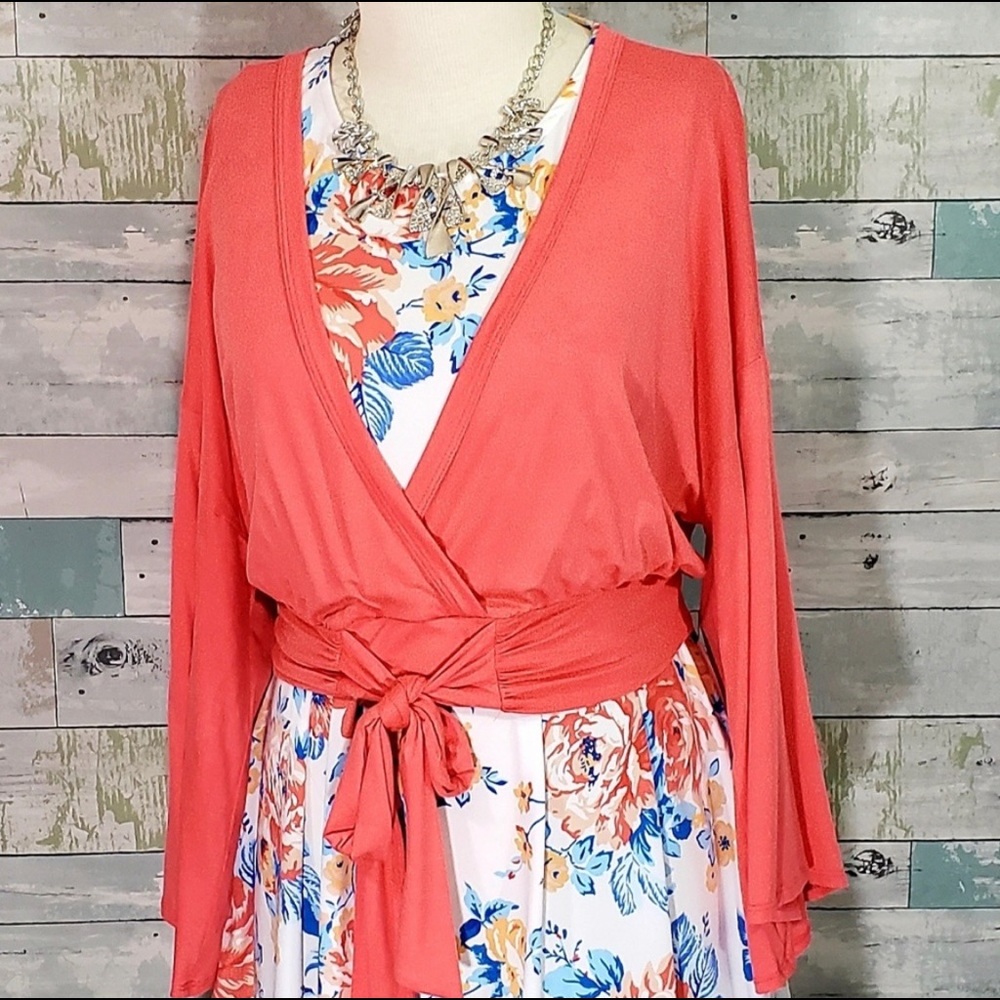 AGNES & DORA Kimono Wrap Top 🍓Strawberry🍓size L - Picture 1 of 2